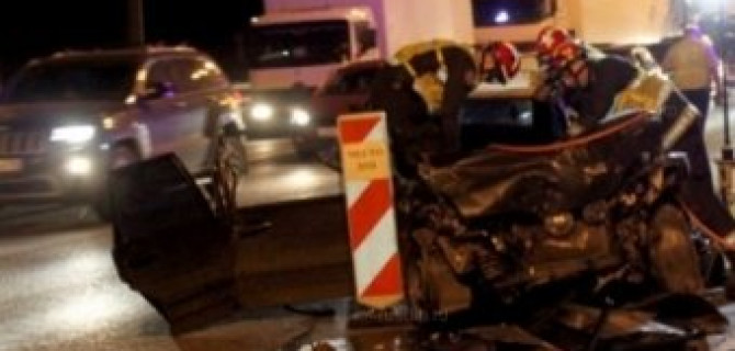 На МКАД автомобиль столкнулся с уборочной техникой: один человек погиб