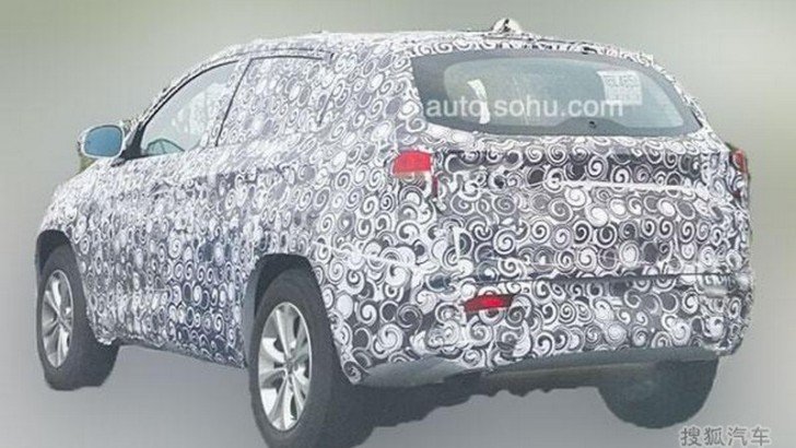 Chery тестирует новый кроссовер T15 Chery T15.jpg