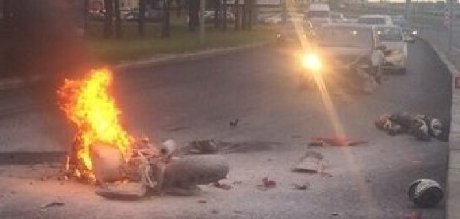 Мотоциклист и его пассажирка погибли на Выборгской набережной