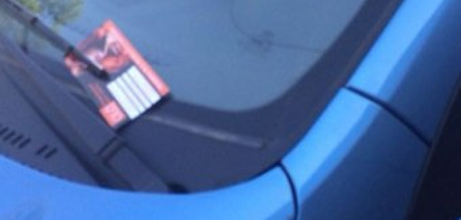 Как стоит и не стоит размещать рекламные листовки на чужих автомобилях