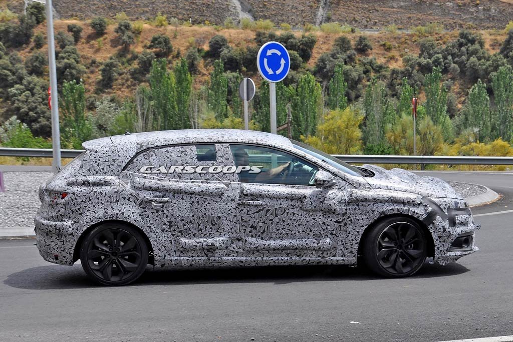 Шпионы засняли новый Renault Megane fnew Renault Megane 2.jpg