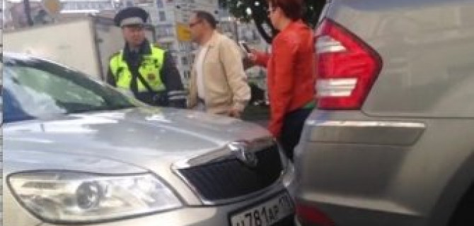 "Догонялка" на Каменноостровском в час утренней спешки на работу