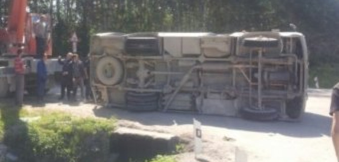 Смертельное ДТП под Новосибирском: грузовик протаранил пассажирский автобус