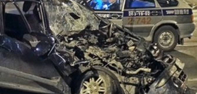 Водитель в Екатеринбурге сбежал с места ДТП, бросив пассажира