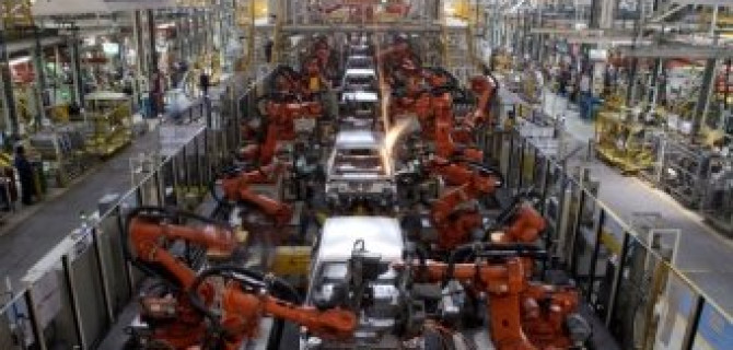 Производство автомобилей в России заметно снизилось 