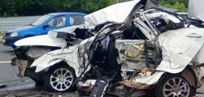 В массовой аварии в Уфе погибла беременная женщина