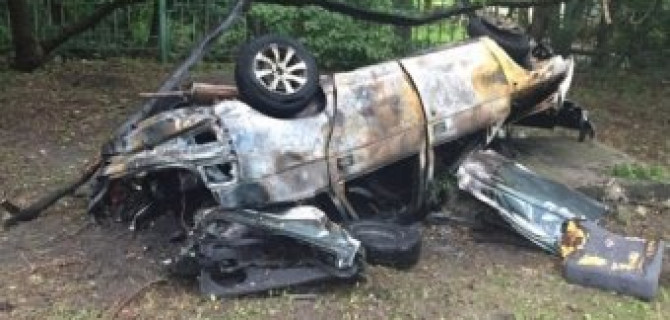 Смертельное ДТП: под Пятигорском машина с детьми врезалась в припаркованный трактор и загорелась