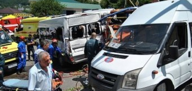 Крупное ДТП в Сочи с участием КамАЗа