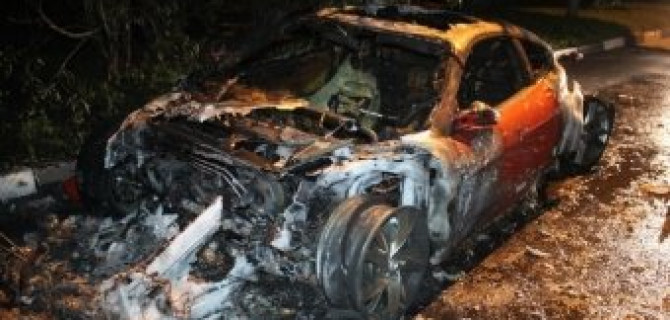 В Москве сгорел дотла Ferrari F430 за 10 млн рублей