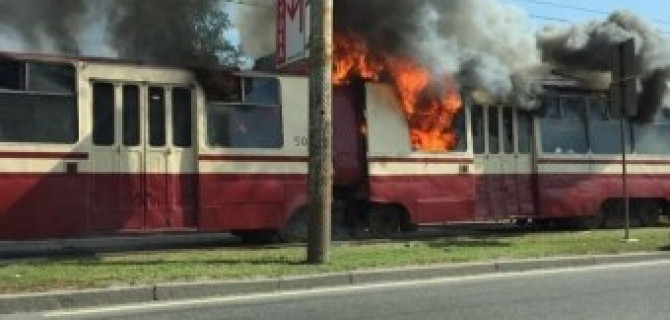 В Петербурге сгорел трамвай