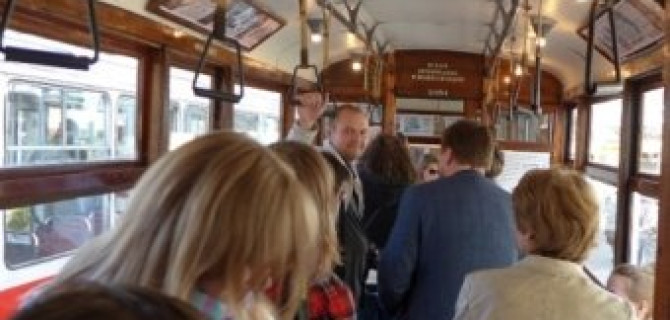 Весенняя выставка старинных трамваев и троллейбусов в Петербурге - май 2015 года