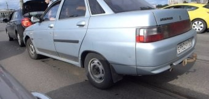 ВАЗ "ДЕСЯТКА" врезался в китайский седан на Каменноостровском проспекте