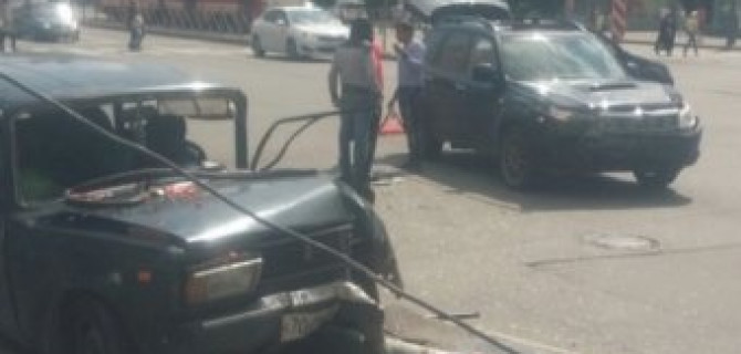 Тяжелая авария на проспекте Луначарского - девушка на кроссовере не пропустила "Жигули". 