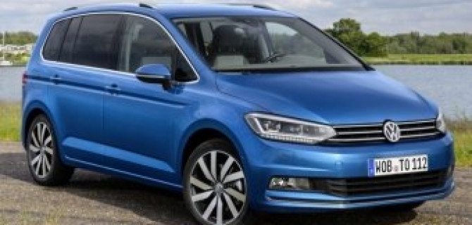 Volkswagen анонсировали продажи нового Touran в России