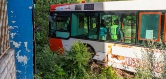 В Перми водитель рейсового автобуса потерял сознание за рулем
