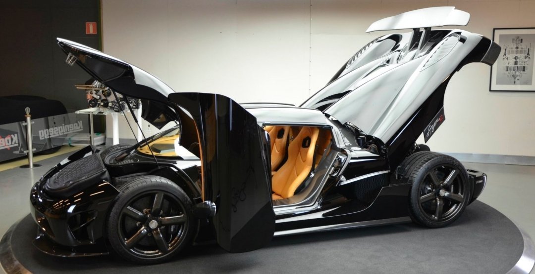 Подержанный суперкар Koenigsegg Agera R продаётся за 1 980 000 евро Koenigsegg Agera R 2.jpg