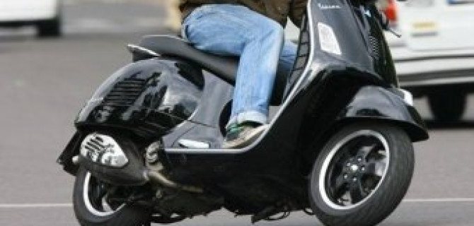 Подросток на скутере сбил инспектора ДПС в Санкт-Петербурге