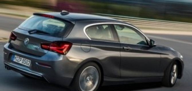 Появились первые фото салона BMW 1-Series