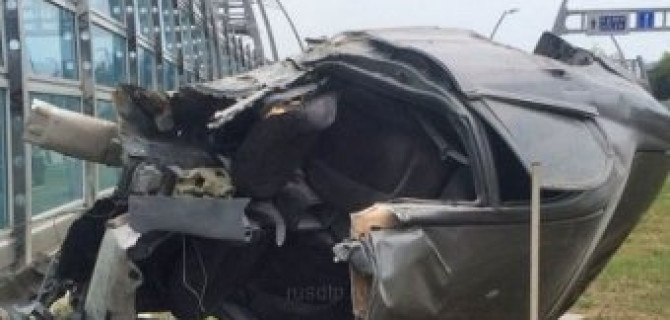 В Сочи автомобиль разорвало на части