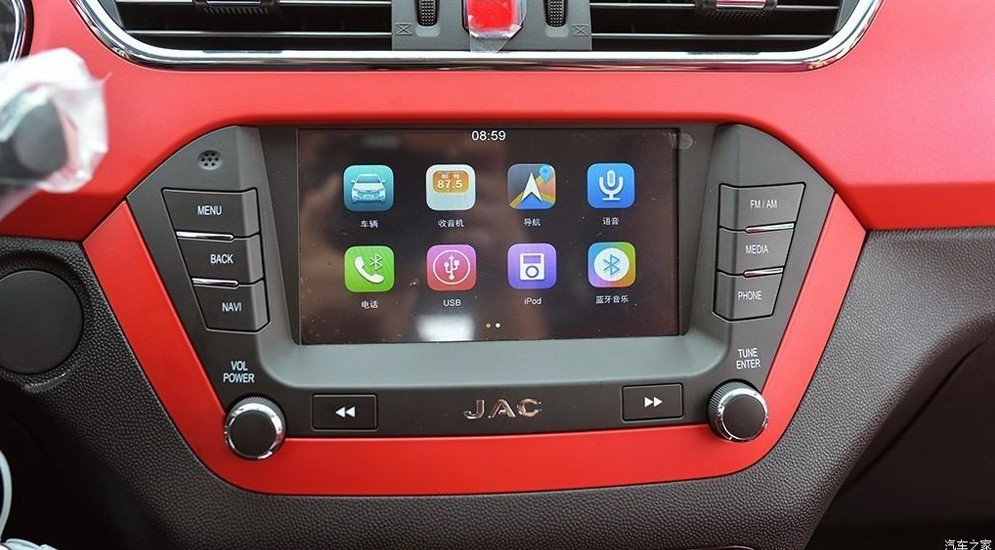 В августе в Китае начнутся продажи кроссовера Jac S2 Jac S2 3.jpg