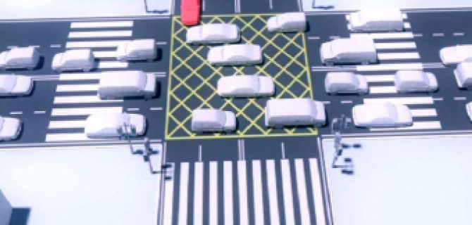 Выезд на "вафельную" разметку будет стоить тысячу рублей