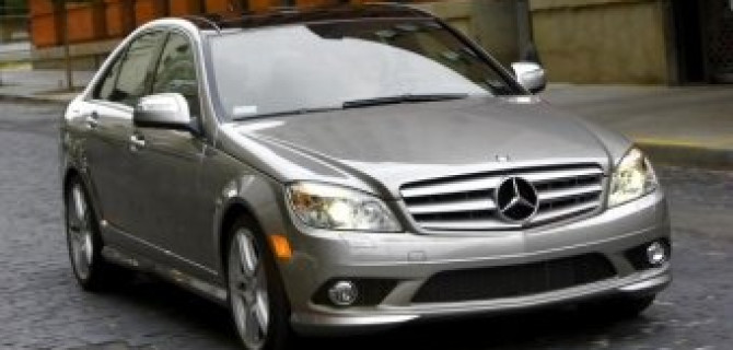 В России начались продажи полноприводного Mercedes-Benz C200 4MATIC