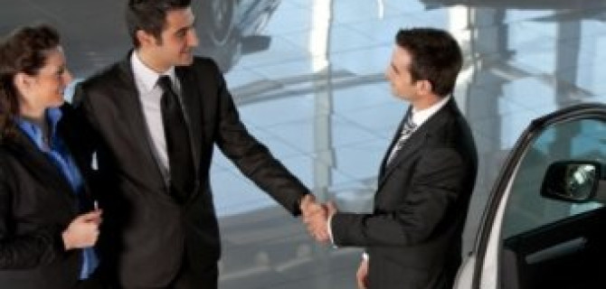 Авторынок России скатился на 12-е место