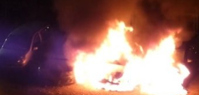 В Иркутске сгорели три автомобиля