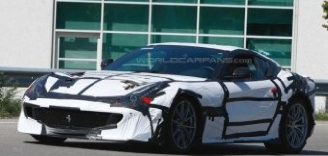 Новая Ferrari F12 GTO замечена в Маранелло во время прохождения тестов