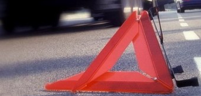 На Полюстровском проспекте в Петербурге ВАЗ перевернул Chevrolet