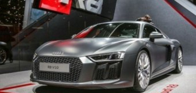 В России представлен новый суперкар Audi R8