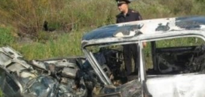 В Кемеровской области в ДТП заживо сгорел водитель