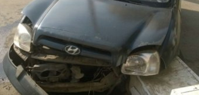 В Челябинске подросток на иномарке родителей протаранил крыльцо подъезда