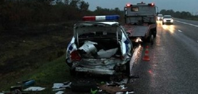 В Ставропольском крае в ДТП с грузовиком пострадали три инспектора ДПС