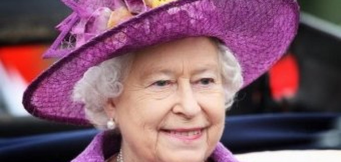 Королева Елизавета II станет первым обладателем Bentley Bentayga