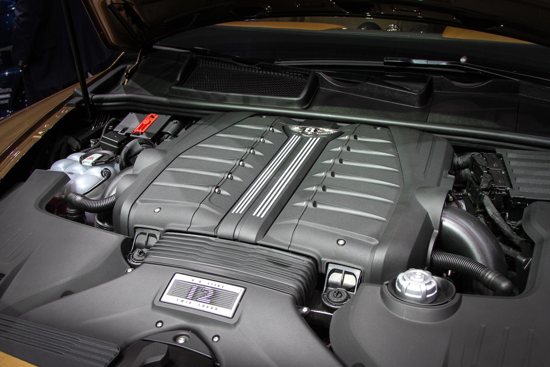 Королева Елизавета II станет первым обладателем Bentley Bentayga Bentley Bentayga 8.jpg