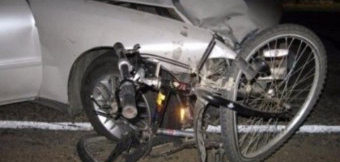 В Карелии пьяный полицейский насмерть сбил школьницу на велосипеде