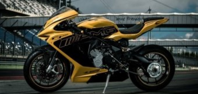 Mercedes-AMG и MV Agusta представили уникальный спортивный байк