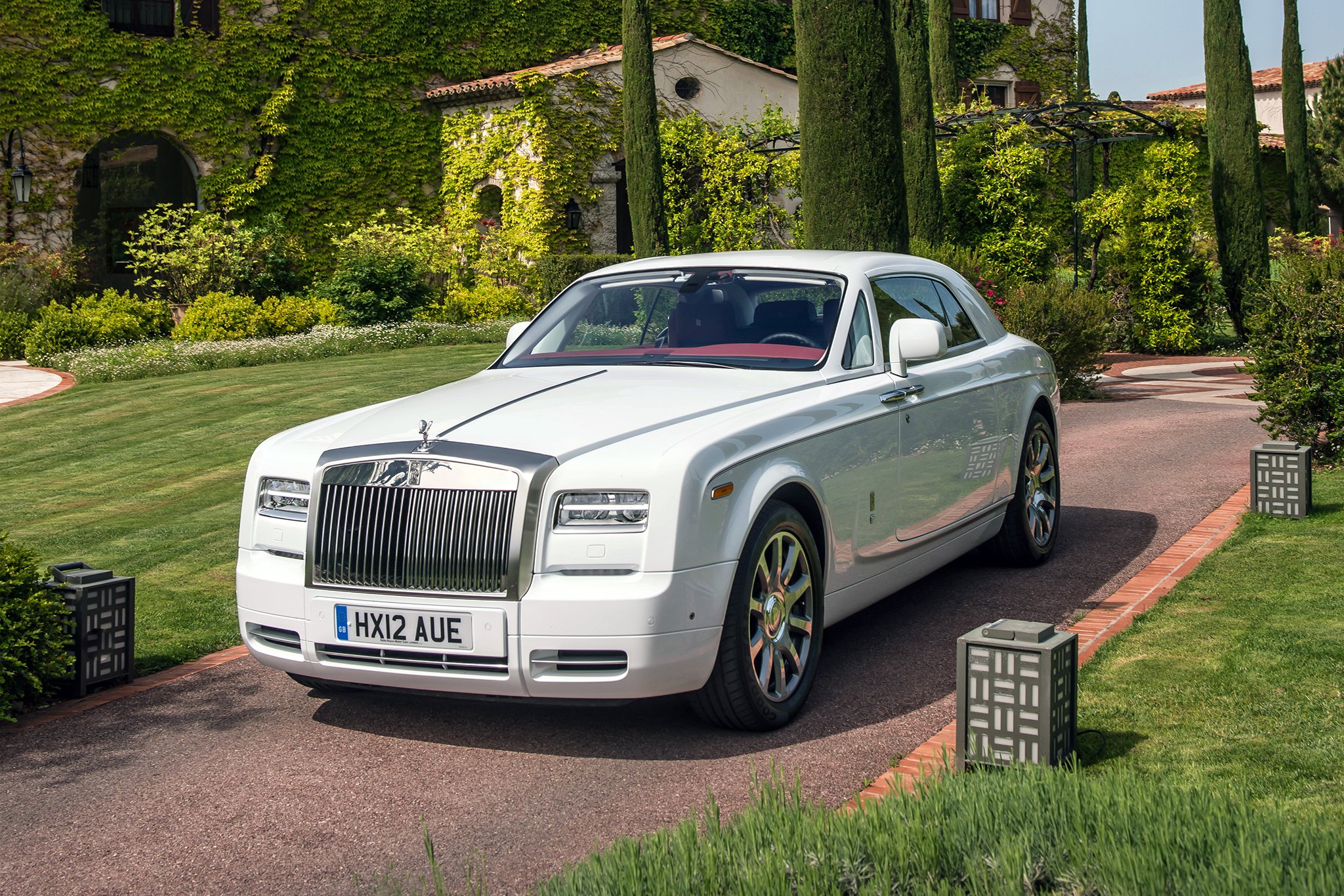 Новое поколение Rolls-Royce Phantom представят в 2016 году 23-Rolls-Royce-Phantom-_-2014.jpg