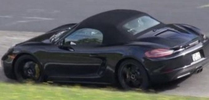 Появилось видео с тестов нового Porsche Boxster S