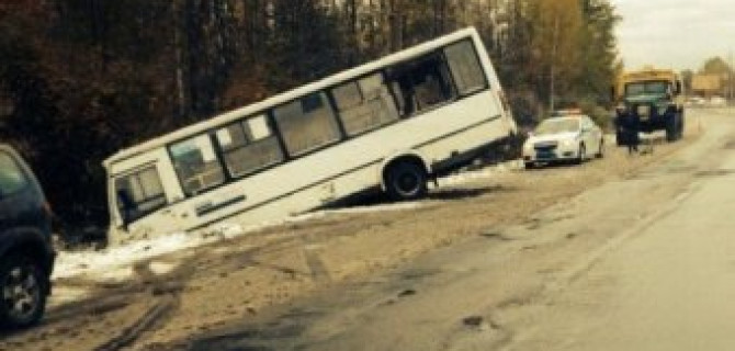 В ДТП с маршруткой в Ленобласти пострадали семь человек