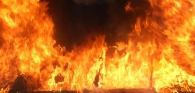 В Северной Осетии в ДТП с КамАЗом сгорели четыре человека