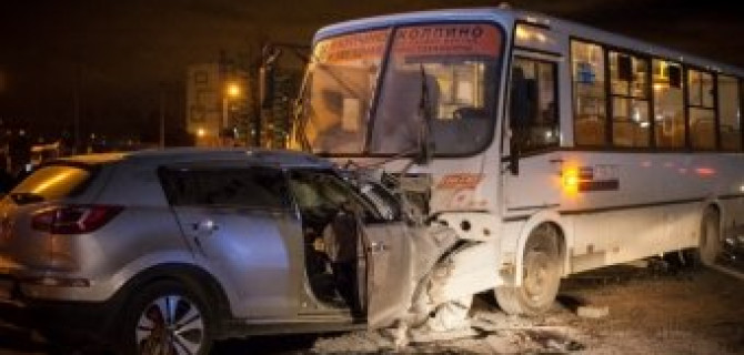 В ДТП на Московском проспекте погиб человек, еще четверо ранены