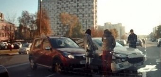 Две девушки на легковушках попали в аварию в Минске