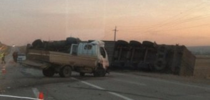 В ДТП с грузовиками под Иркутском погибли два человека