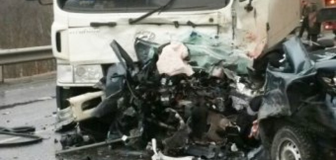 Под Мурманском в ДТП погибли три человека на Lada Granta