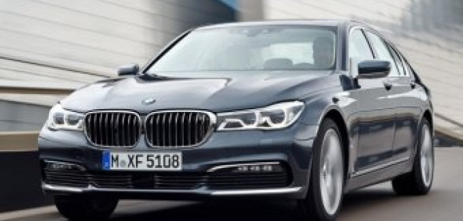 В России начались продажи нового седана BMW 7-series