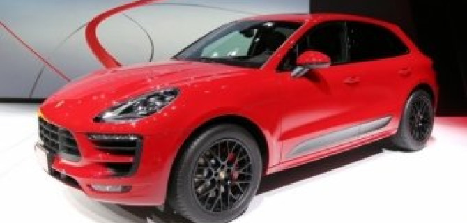 На рынок Европы вышла «заряженная» версия кроссовера Porsche Macan GTS