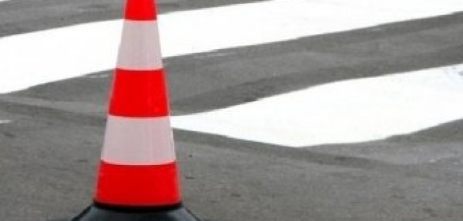 Девушка попала под колеса на улице Коллонтай