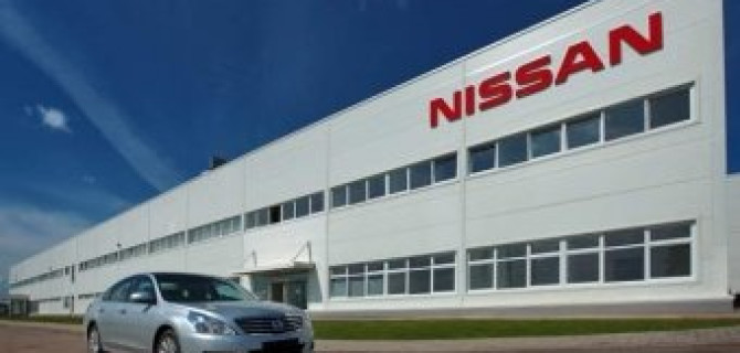 Nissan из-за кризиса уволит 500 человек с завода в Петербурге